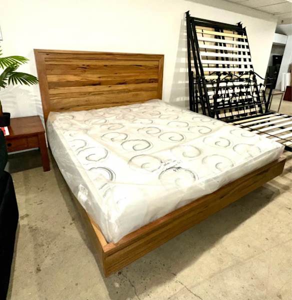 Esperence King Bed62863406355842111