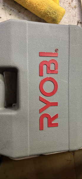 Ryobi gripsander 63012443830785111