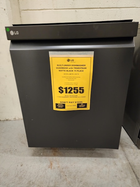 LG 15 Place QuadWash Dishwasher Built Under XD3A25UMB63612127052801110