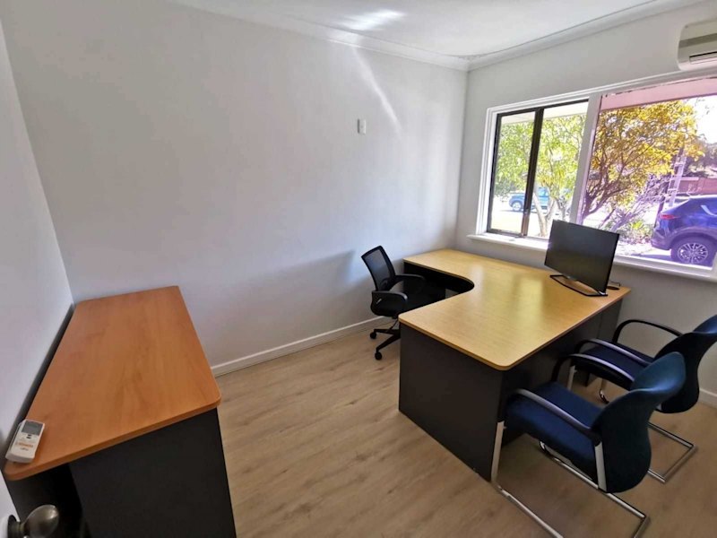Office Room FOR LEASE in Alfred Cove!629306838956811110