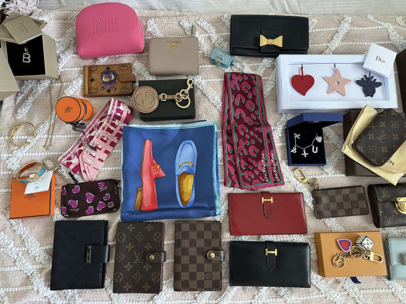 Louis Vuitton, Accessories, Louis Vuitton Stephen Sprouse Leopard Stole  Scarf Rose Spray