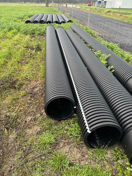 Plastic pipes63005218370946112