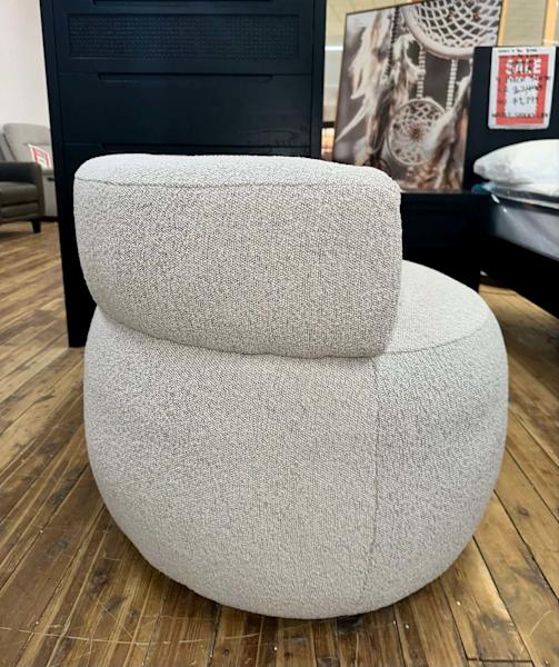 Fremantle Swivel Chair62863375775362114