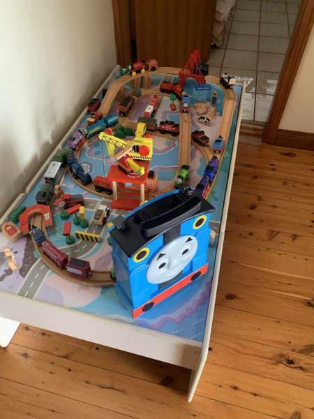 Thomas the tank 2025 engine table with drawers