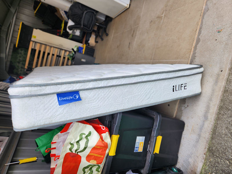 Queen Mattress 628634133510411127