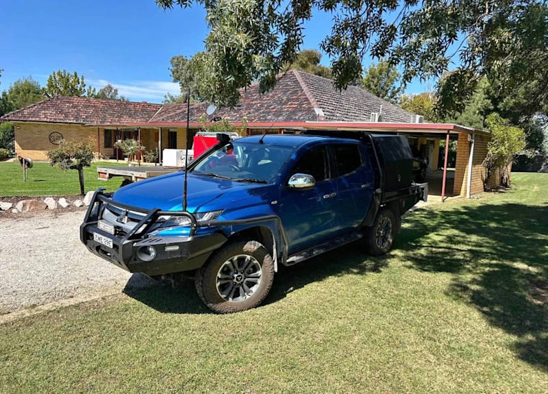2020 Blue Mitsubishi Triton 628827668789781116