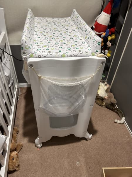 4baby bath cheap and change table