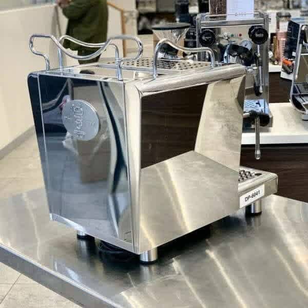 Beautiful Pre Owned E61 Heat Exchange Semi Commercial Coffee Machine63443546926339111