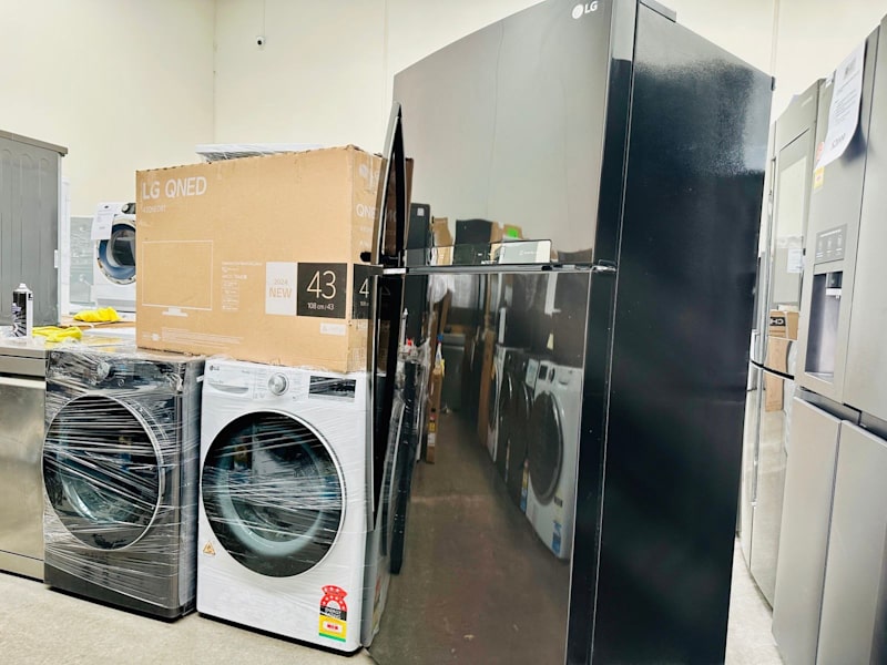 FRIDGES-WASHERS-DRYERS-TVS-SALE-FACTORY 2NDS-FACTORY REFURBISHED-SCRAT63016060339330113