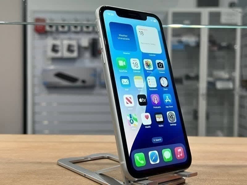 iPhone XR White 128 GB 訳あり iPhone XR 128GB White simフリー