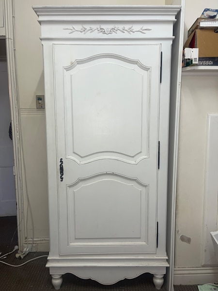 Vintage White French-Style Wardrobe628647239601941111