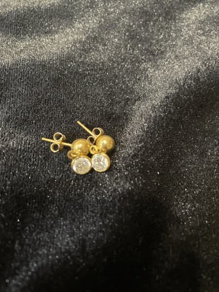 LV style ladies mini gold stud earrings, Women's Jewellery, Gumtree  Australia Salisbury Area - Valley View