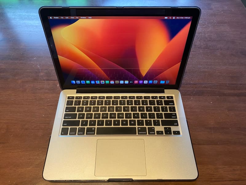 MacBook Pro 13 Ventura Win 11: i5 -8GB ram -500GB SSD NEW