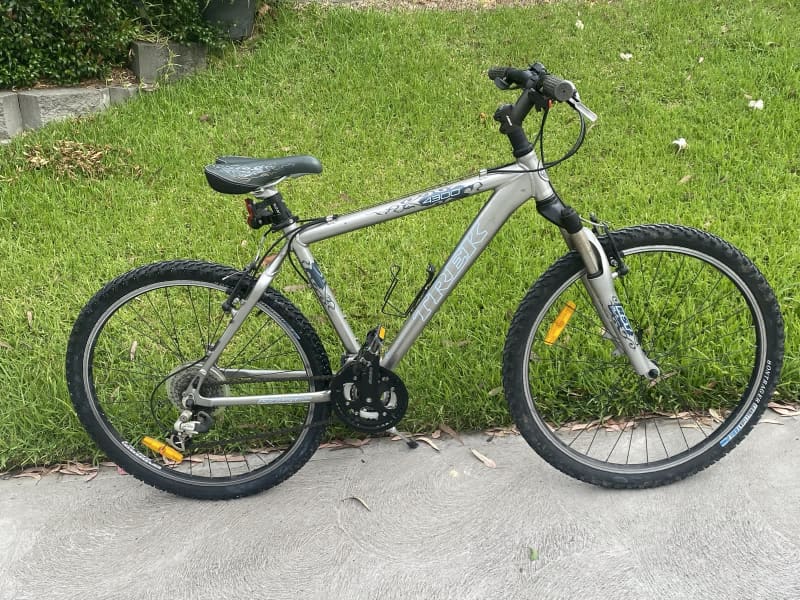 Trek 4300 best sale sl