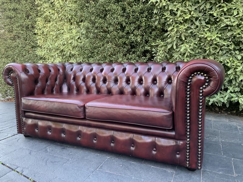 Red Chesterfield Sofa Gumtree Baci Living Room