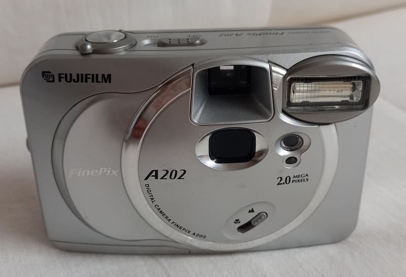 fujifilm finepix a202