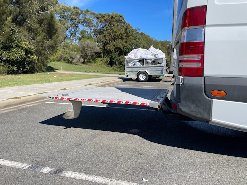 Mercedes-Benz Sprinter Auto van with Dhollandia hydraulic tail lifter62939538205570114