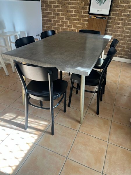 Table and six chairs62863406583681113