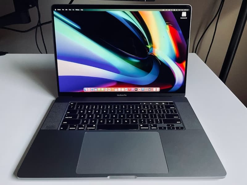 Apple MacBook Pro 16 inch 2019 Laptop Core i9 16GB RAM 1TB SSD