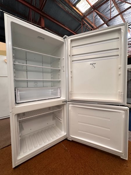 Kelvinator Bottom Mount Fridge Freezer 529L,6 months warranty 31125 L663016909035779111