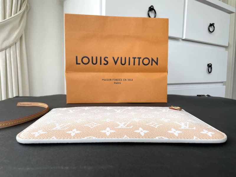 LV Louis Vuitton Pochette Voyage MM, Bags, Gumtree Australia The Hills  District - Rouse Hill