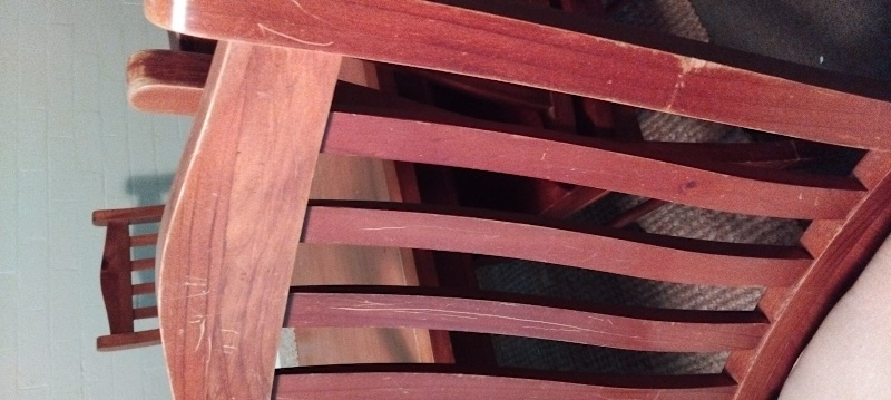 *NEED GONE BY 10/06/25* Large solid pine wood table + x4 chairs 62863410812291113