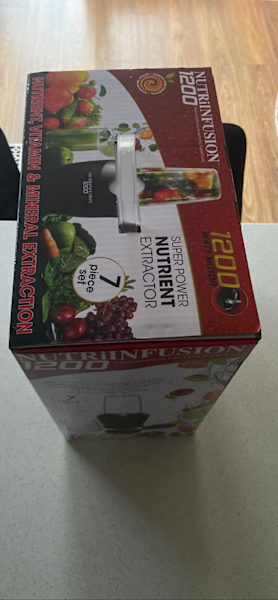 Nutrifusion 1200 blender/extractor63015641056387112