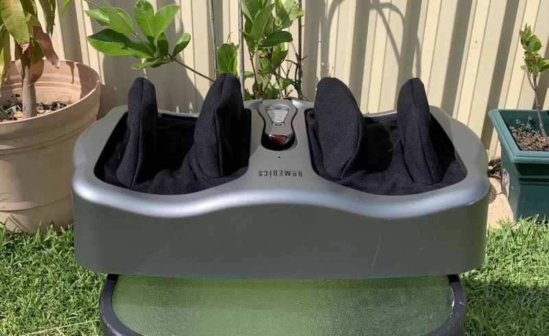 Homedics Foot Massager w/ Remote Control, Hardly-used63444074772611112