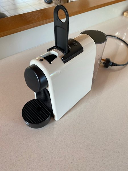 DELONGHI NESPRESSO COFFEE MACHINE 63016057010689115