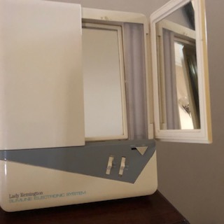 Vintage Lady Remington Slimline Electric Mirror System63470145681026113