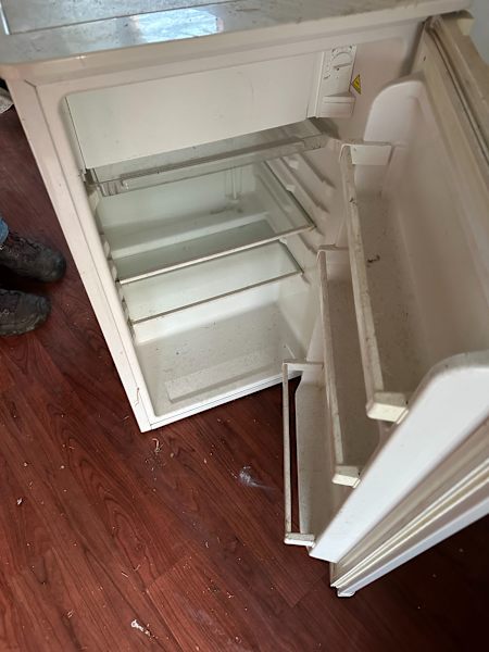 Moving Sale - Westinghouse mini fridge63023535395075113