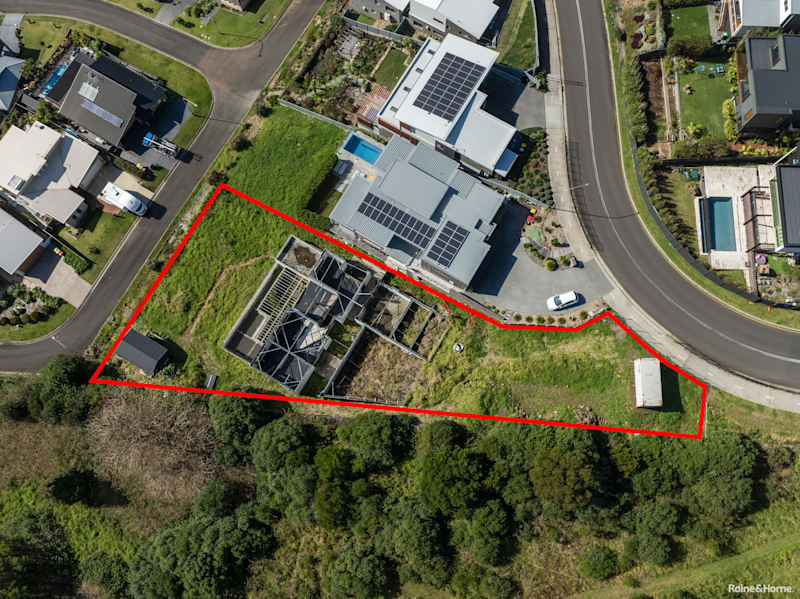 ONCE IN A LIFETIME OPPORTUNITY - Huge 2015m2 Land (approximately)63006770445826113