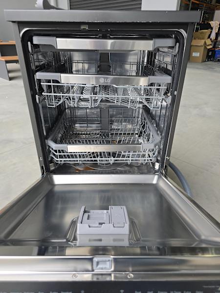 LG Quadwash Freestanding Dishwasher63016909359234112