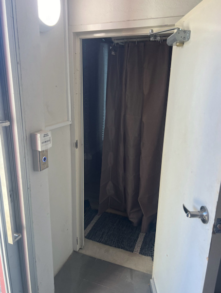 Commercial show room for Rent , light business in Northbridge 200 w62930684006273113