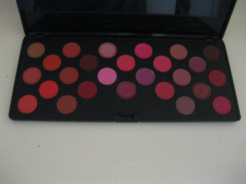 nutrimetics lipstick palette