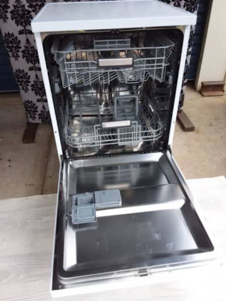Fisher Paykel Dishwasher in as new condition, new module installed.63612126822531111