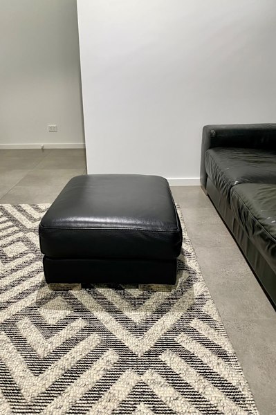 Moving SaleNatuzzi 3 Seater Leather Sofa and leather footstool ottoman62863379232899111