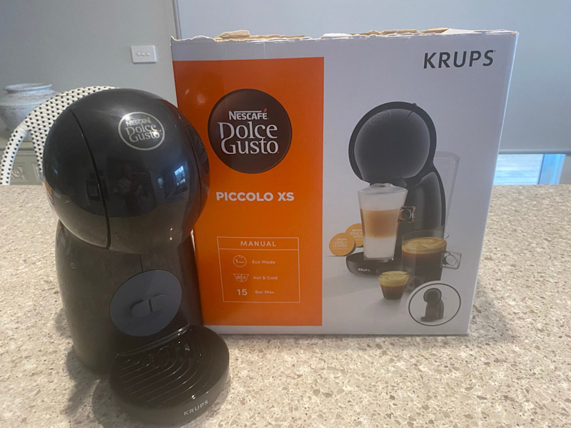  Nescafé Dolce Gusto (Piccolo XS) Coffee Pod Machine63016486210945111