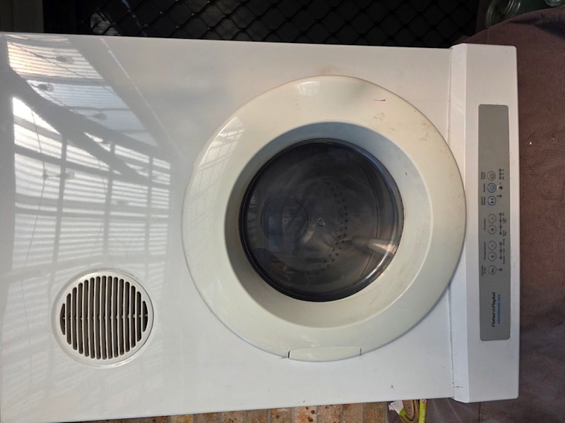 Fisher and Paykel Aerosense 5kg dryer63020850820738115