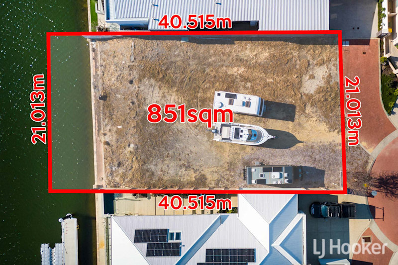 851m2 Lot With 21m Canal Frontage In Mariners Cove63004326990850112