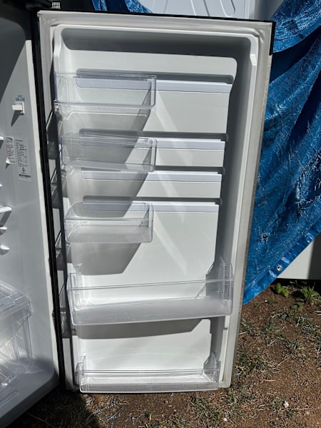 Westinghouse Fridge 276L 63022634171395114