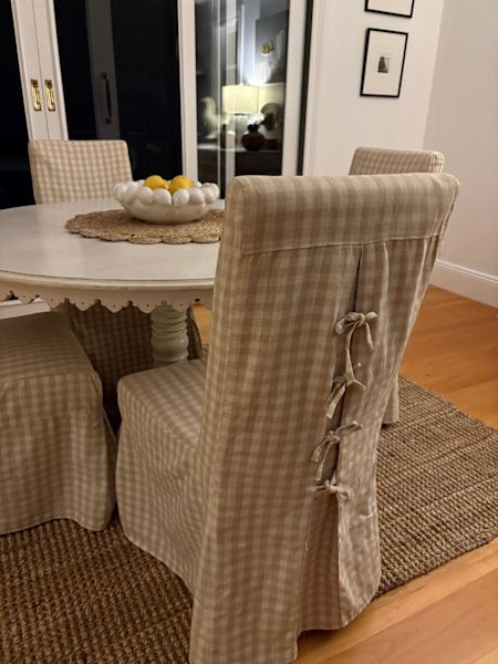 4 STUNNING DINING CHAIRS WITH COVERS62863838522753111
