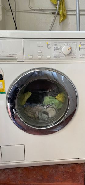 Free Miele 20 year old washing machine. Shakes but still works. 630137846179871126