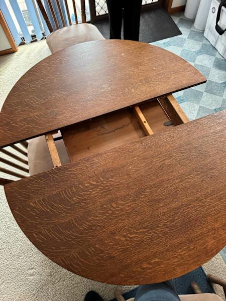 Dining Table + 4 Matching Chairs – Extendable – $10062863410623875111