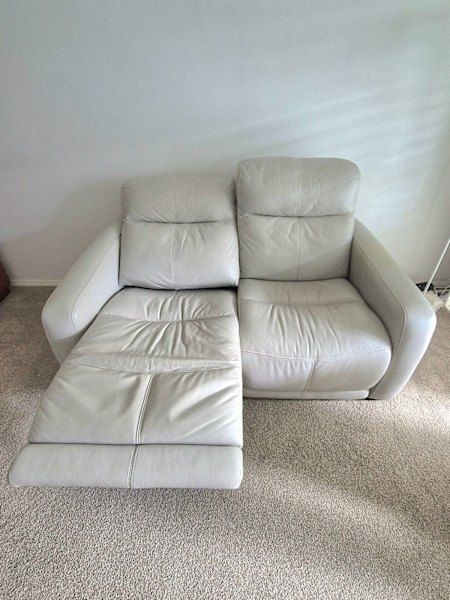 2 seater light grey reclining sofa (pick up only)62863411737090111