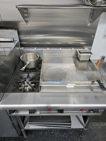 Mobile Food Trailer and business 63007091801090114