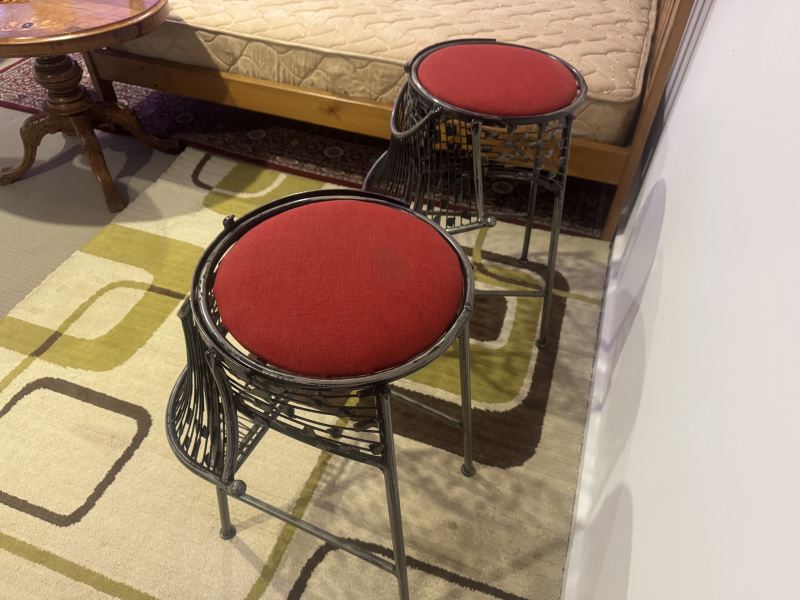 Red metal beautiful Bar stools / foldable back62863373895811113