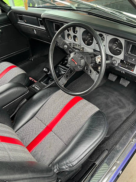 1977 HOLDEN MONARO HX 4 SP MANUAL 4D SEDAN, 5 seats62934695365763112
