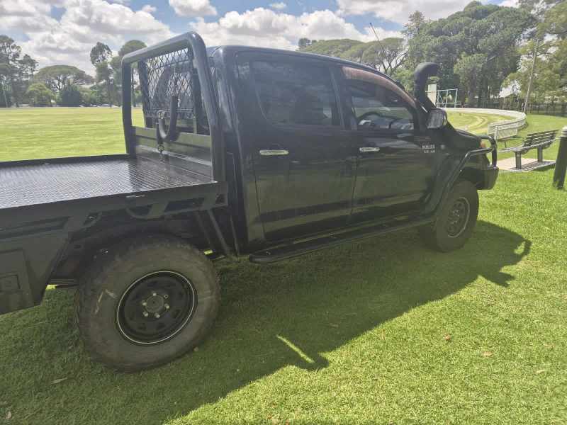 2005 TOYOTA HILUX SR5 (4x4) 5 SP MANUAL DUAL CAB P/UP62882732662913114