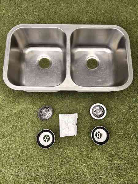 Under Mount Double Sink.63437995009537110